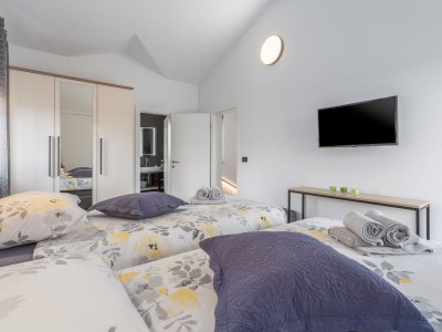 Villa Stefany with pool - Features photo 33