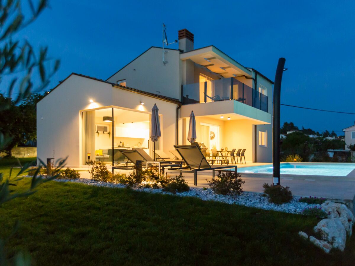 Villa Bella N with pool - Outdoor photo 2