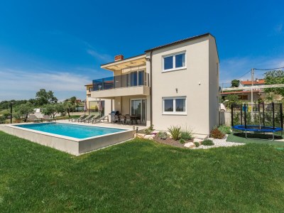 Villa Bella N with pool - Outdoor photo 10