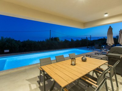 Villa Bella N with pool - Outdoor photo 12