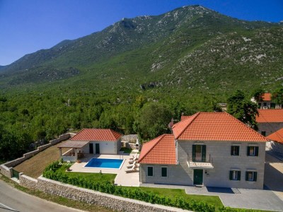 Villa Villa in Kroatien mit Bergblick - Outdoor photo 2