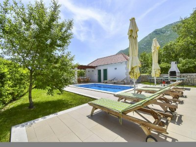 Villa Villa in Kroatien mit Bergblick - Outdoor photo 3