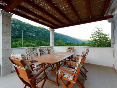 Villa Villa in Kroatien mit Bergblick - Outdoor photo 8
