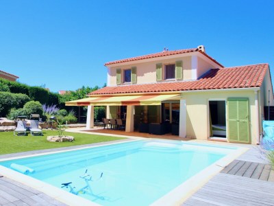 Villa Les Rives du Golf in Roquebrune-sur-Argens - Villa