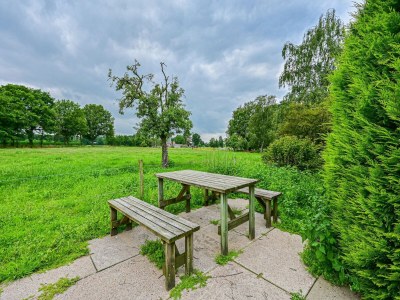 Farmhouse Cozy Countryside Getaway - Outdoor photo 7