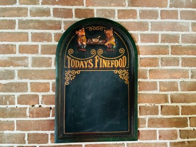 Farmhouse Cozy Countryside Getaway - Outdoor photo 37