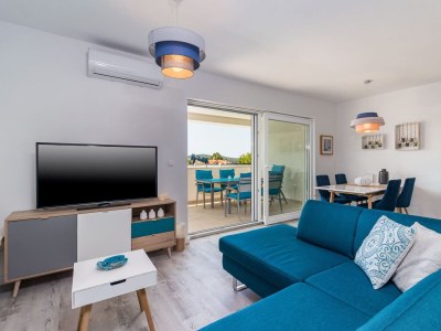 Apartment Pool Apartment Sax with Sea View (Private Pool) - Features photo 33