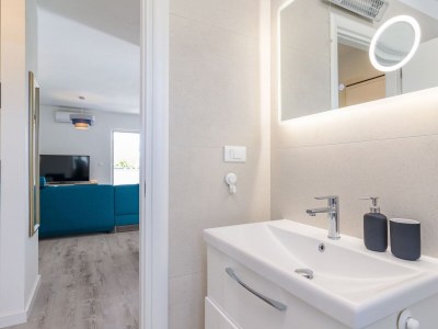 Apartment Pool Apartment Sax with Sea View (Private Pool) - Features photo 42