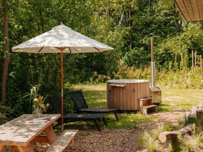 Holiday park Holiday Home in Forest with Whirlpool - Outdoor photo 24