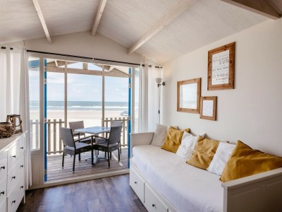 Holiday park Beach House in Wijk aan Zee with Sea Views in Wijk aan Zee - Holiday park