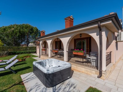 Villa Lori in Nova Vas - Villa