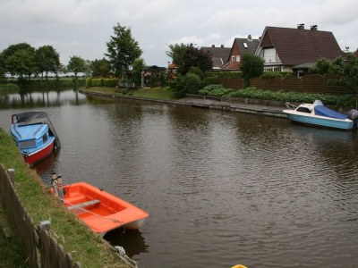 Holiday apartment Right next to the canal - Environment photo 11