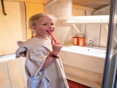 Holiday park Glamping Tent by Lake De Rhederlaag - Features photo 11