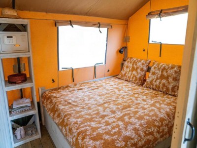 Holiday park Glamping Tent by Lake De Rhederlaag - Features photo 12