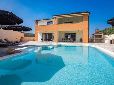 Villa Villa Nur Amela with Pool, Jacuzzi, Darts in Pula - Villa