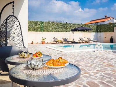 Villa Villa Nur Amela with Pool, Jacuzzi, Darts - Outdoor photo 15