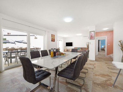 Villa Villa Nur Amela with Pool, Jacuzzi, Darts - Features photo 24