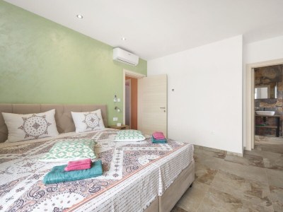 Villa Villa Nur Amela with Pool, Jacuzzi, Darts - Features photo 32