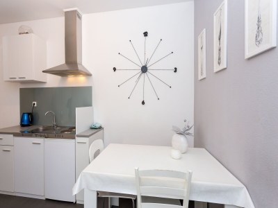 Apartment Apartments Magdales - Two Bedroom Apartment with Balcony A1 - Features photo 21