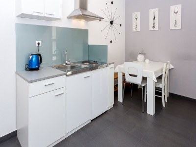 Apartment Apartments Magdales - Two Bedroom Apartment with Balcony A1 - Features photo 24