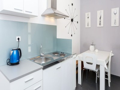 Apartment Apartments Magdales - Two Bedroom Apartment with Balcony A1 - Features photo 25