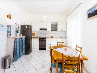 Apartment Magdales - Comfort Three Bedroom Apartment - Features photo 18