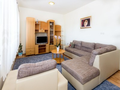 Apartment Magdales - Comfort Three Bedroom Apartment - Features photo 20