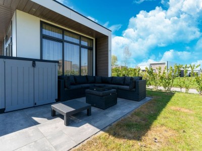 Holiday house Ländliches Haus im Park bei Molenschot - Outdoor photo 5