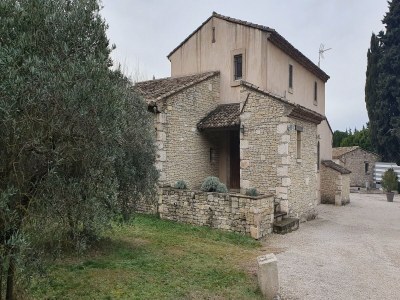 Holiday house Simplistic Holiday Home in Orgon with Swimming Pool - Outdoor photo 6