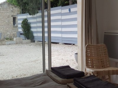 Holiday house Simplistic Holiday Home in Orgon with Swimming Pool - Features photo 11