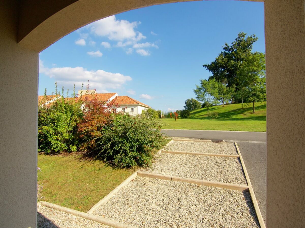 Villa Charming villa in Rouzède with private garden - Outdoor photo 5