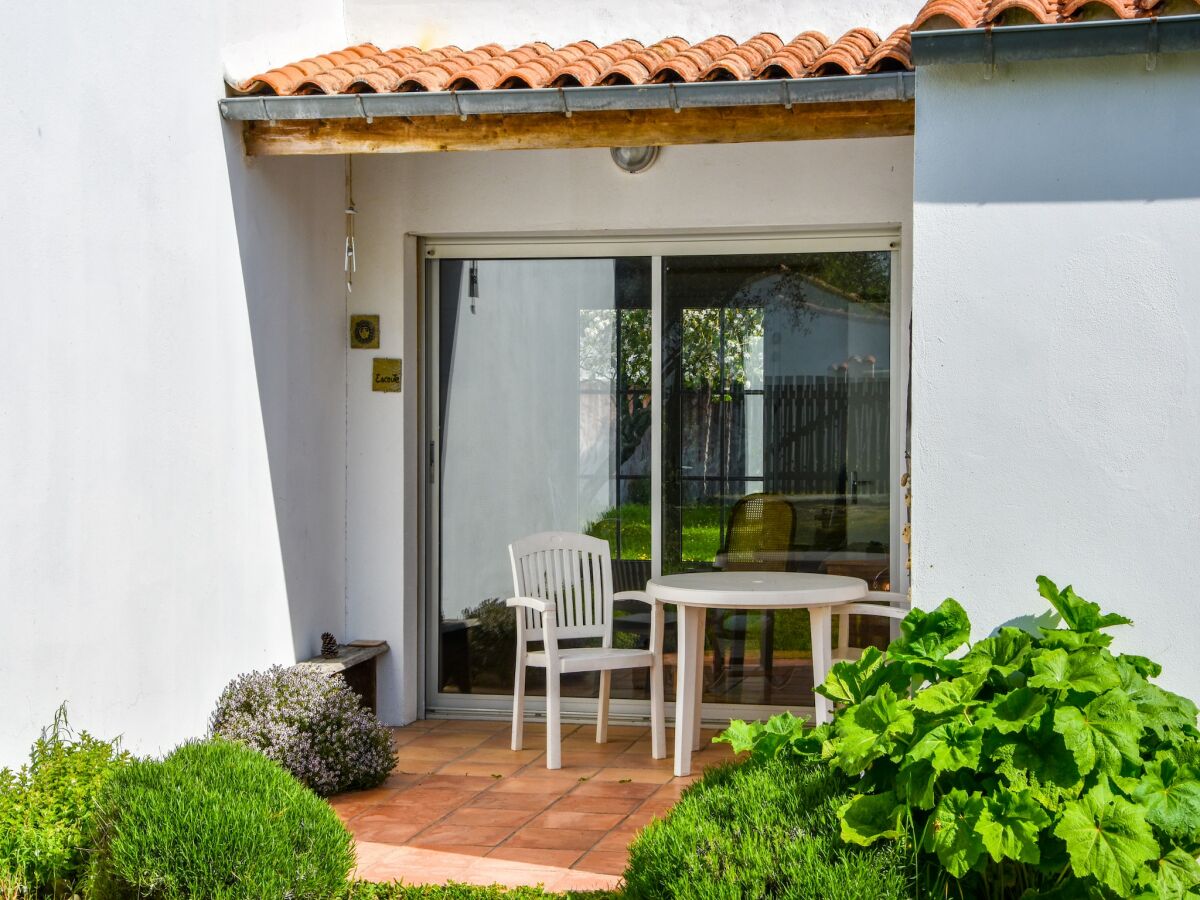 Holiday house Geräumiges Ferienhaus am Meer in Loix - Outdoor photo 3