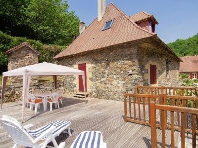 Holiday house Holiday home near river with pool - Outdoor photo 7