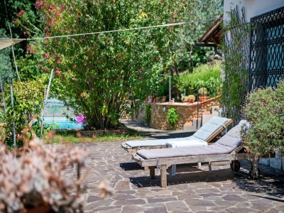 Holiday house Belvilla by OYO La Romola - Outdoor photo 12