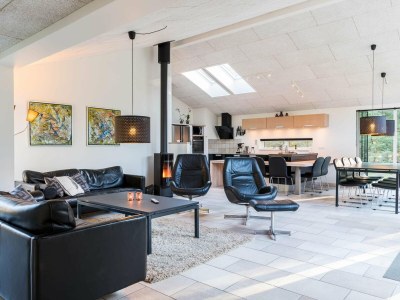 Holiday house Luxurious Retreat in Henne Strand-By Traum - Outdoor photo 14