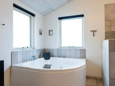 Holiday house Luxurious Retreat in Henne Strand-By Traum - Outdoor photo 22