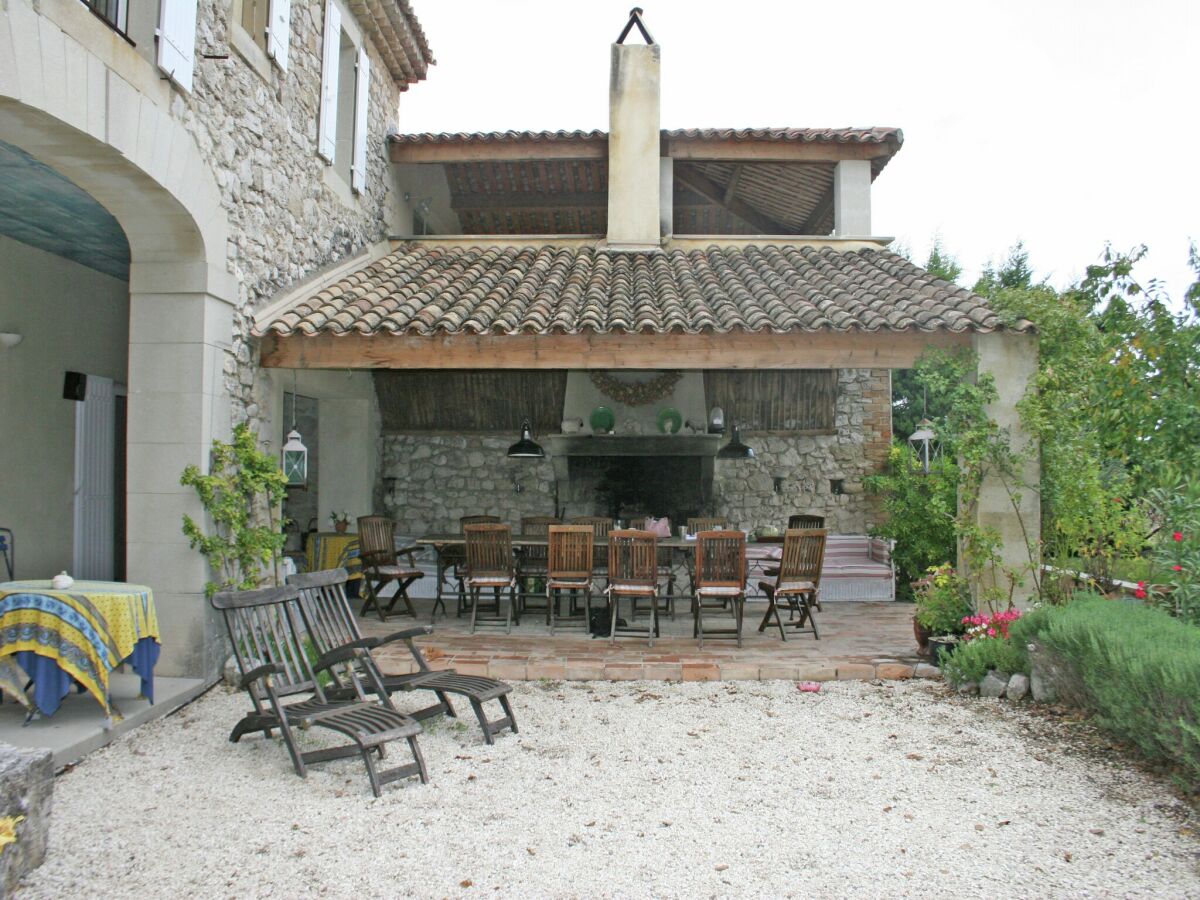 Cottage Spacious Mansion in Grignan with Swimming Pool - Outdoor photo 3