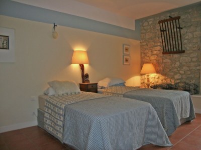 Cottage Spacious Mansion in Grignan with Swimming Pool - Features photo 20