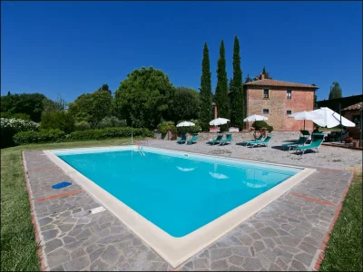 Farmhouse Geräumiger Bauernhof mit Swimmingpool in Cortona - Outdoor photo 2