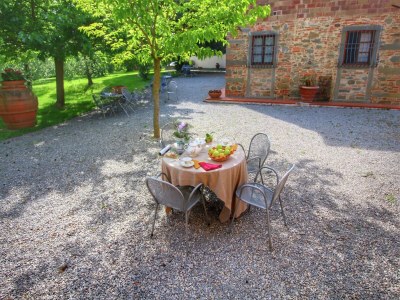 Farmhouse Geräumiger Bauernhof mit Swimmingpool in Cortona - Outdoor photo 11