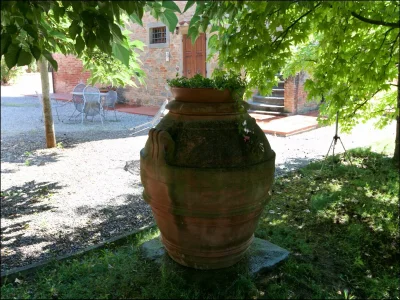 Farmhouse Geräumiger Bauernhof mit Swimmingpool in Cortona - Outdoor photo 12