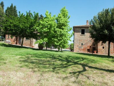 Farmhouse Geräumiger Bauernhof mit Swimmingpool in Cortona - Outdoor photo 16
