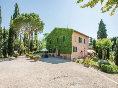 Farmhouse Tuscan Farmhouse with Pool - Outdoor photo 4