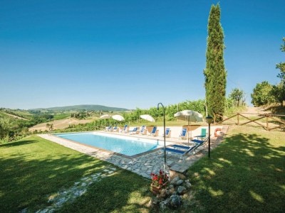 Farmhouse Tuscan Farmhouse with Pool - Outdoor photo 5