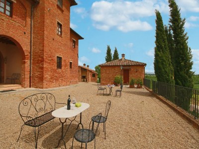 Farmhouse Belvilla by OYO Tulipano - Outdoor photo 15