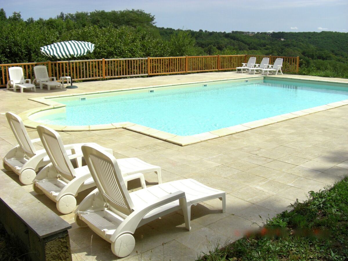 Cottage Lush country house with private pool - Outdoor photo 2
