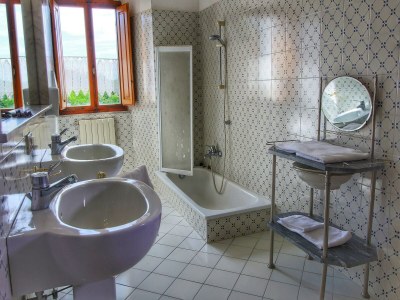 Farmhouse Gemütlicher Bauernhof in Le Tolfe mit Schwimmbad - Features photo 33