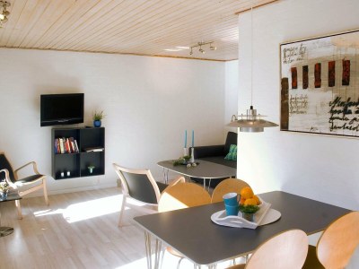 Holiday park 4 person holiday home in Allinge - Outdoor photo 6