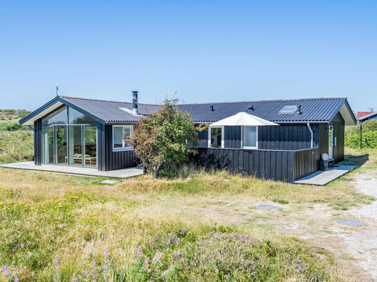 Holiday house 6 person holiday home in Henne - Outdoor photo 4