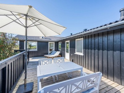 Holiday house 6 person holiday home in Henne - Outdoor photo 7